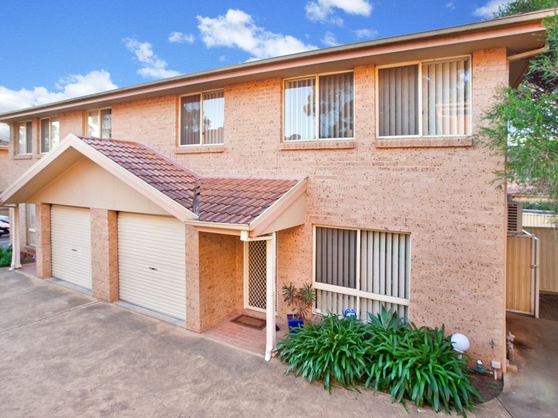 4/25 Hillcrest Road, Quakers Hill NSW 2763