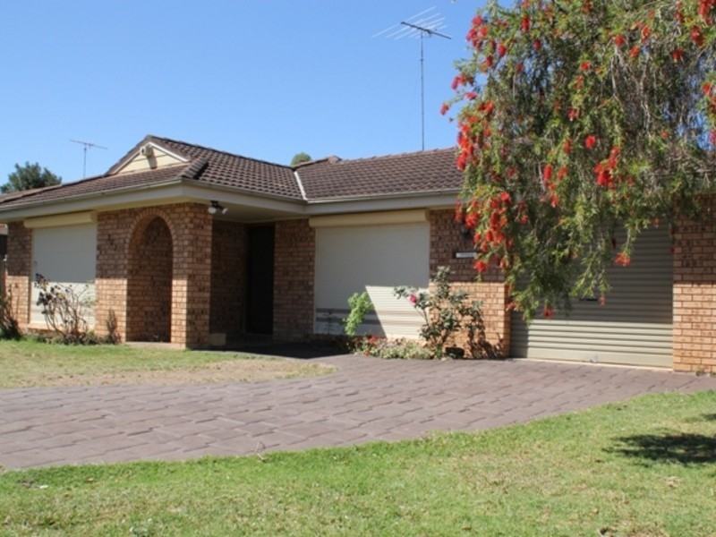 203 Farnham Road, Quakers Hill NSW 2763