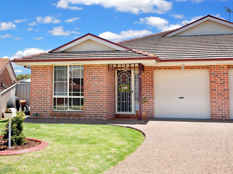 1/34 Olwen Place, Quakers Hill NSW 2763