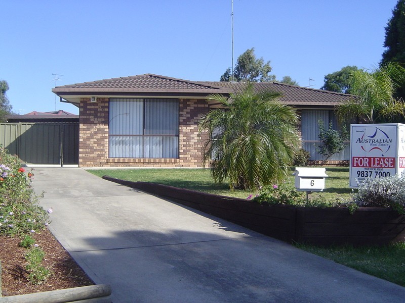 6 Melinz Place, Quakers Hill NSW 2763