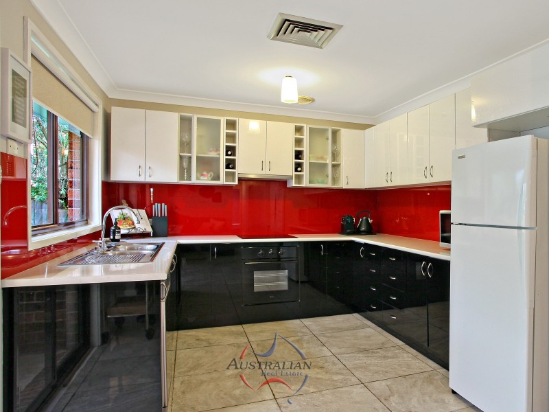 19 Hugh Place, Kings Langley NSW 2147