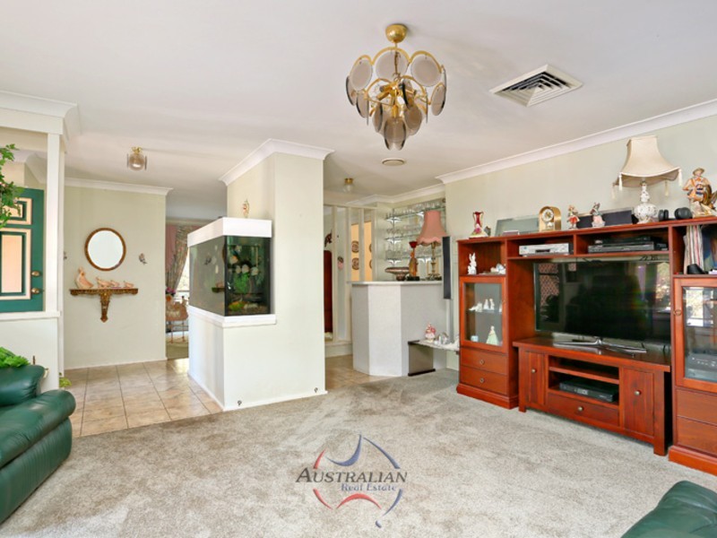 31 Sampson Crescent, Quakers Hill NSW 2763