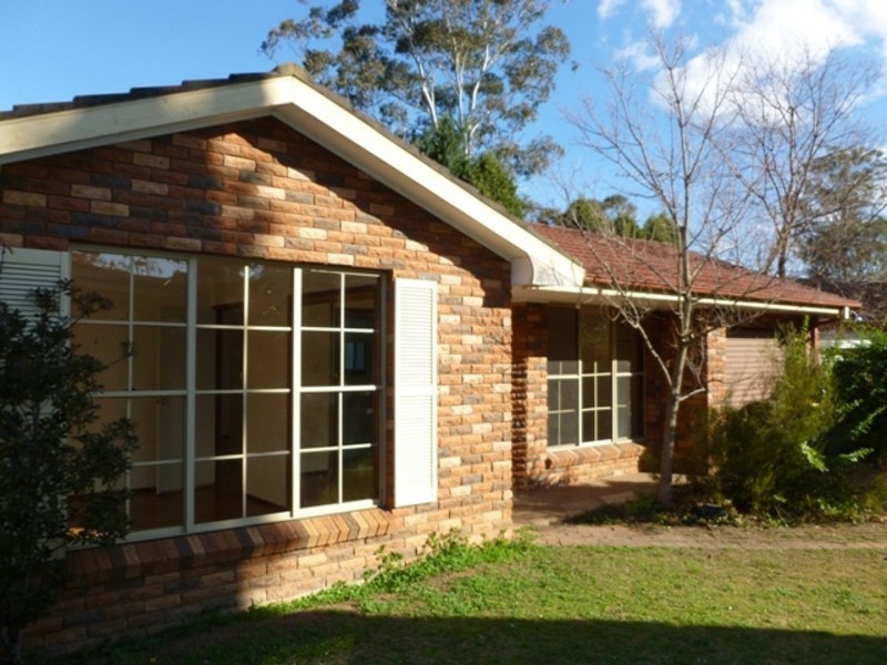 13 Yew Place, Quakers Hill NSW 2763