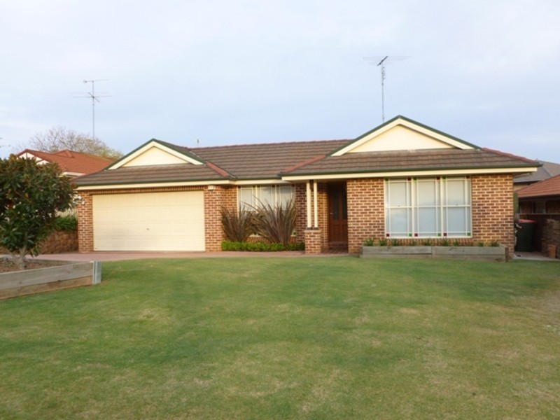 14 Catania Place, Quakers Hill NSW 2763