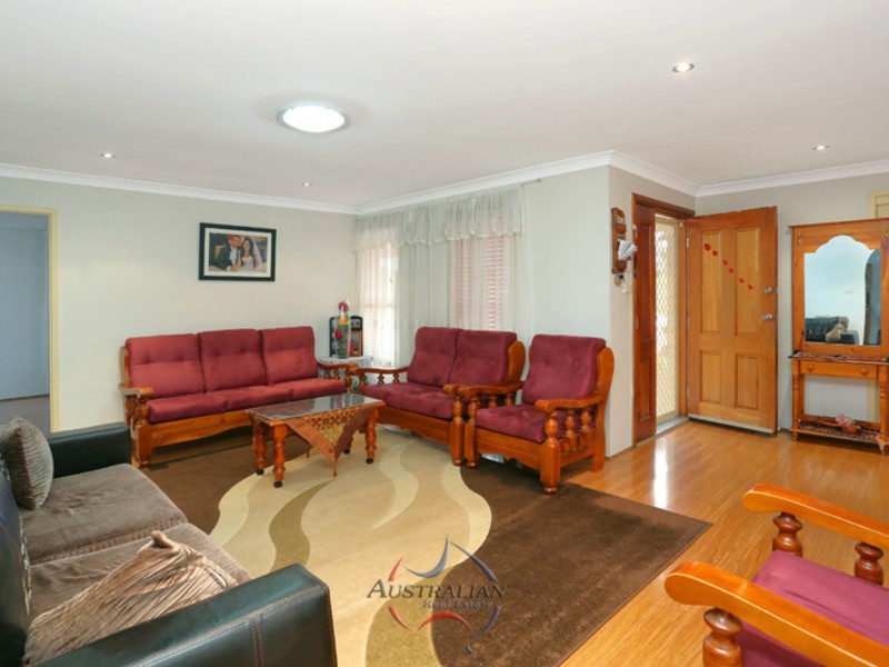 121 Summerfield Avenue, Quakers Hill NSW 2763