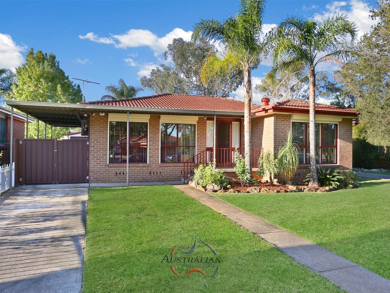20 Tallagandra Drive, Quakers Hill NSW 2763
