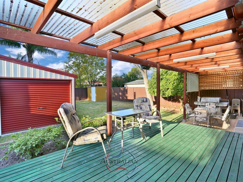 20 Tallagandra Drive, Quakers Hill NSW 2763