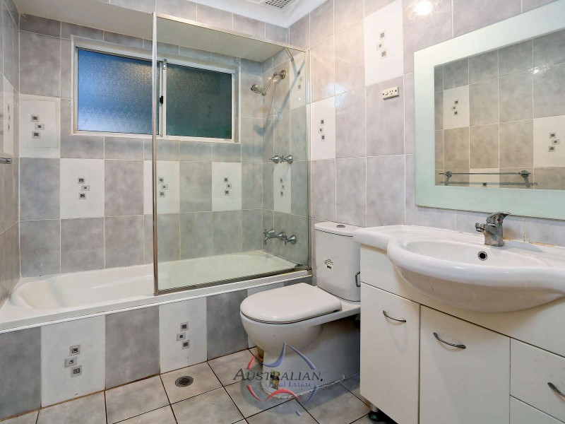2 Penn Crescent, Quakers Hill NSW 2763