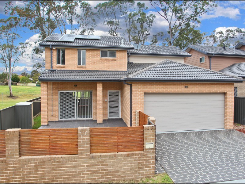 31 Summerfield Avenue, Quakers Hill NSW 2763