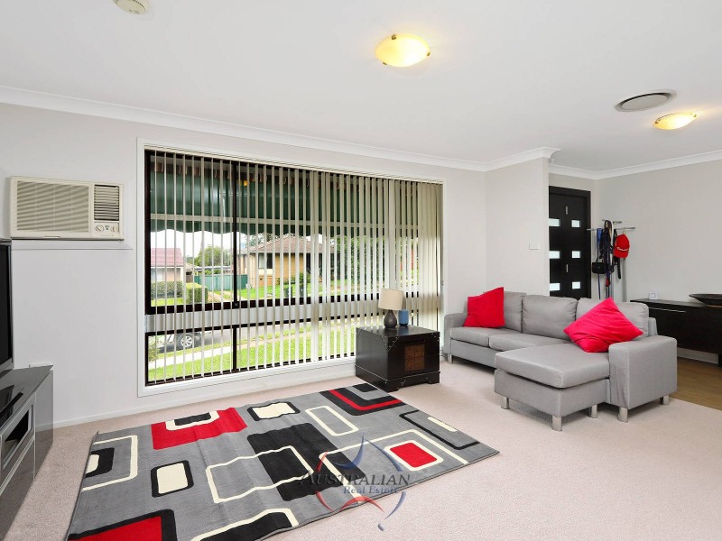 6 Irby Place, Quakers Hill NSW 2763