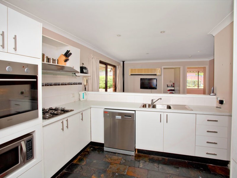 15 Kennington Avenue, Quakers Hill NSW 2763