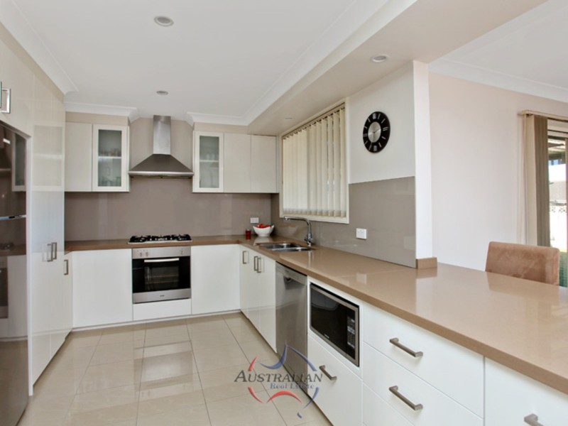 16 Roxby Grove, Quakers Hill NSW 2763