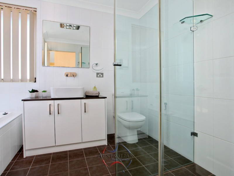 16 Roxby Grove, Quakers Hill NSW 2763