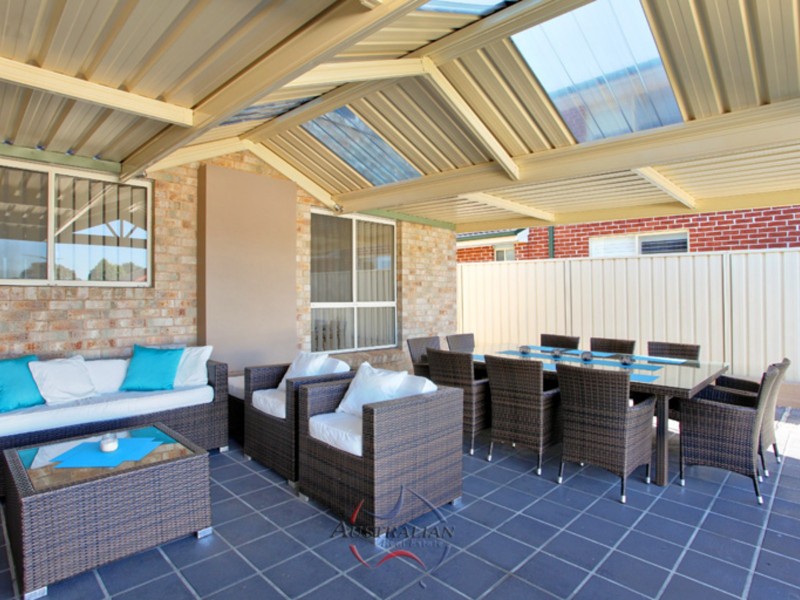 16 Roxby Grove, Quakers Hill NSW 2763