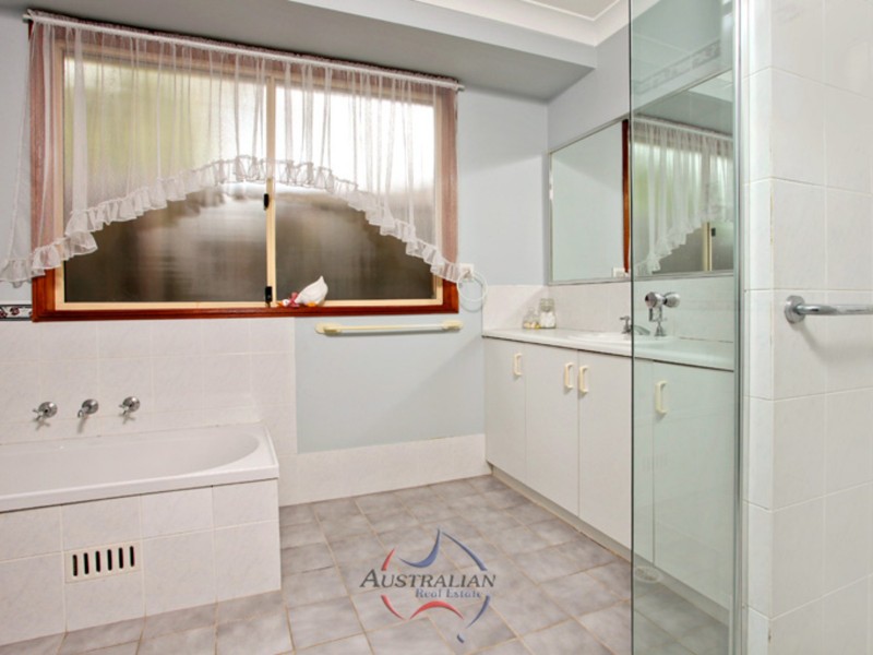 3 Palmetto Close, Stanhope Gardens NSW 2768