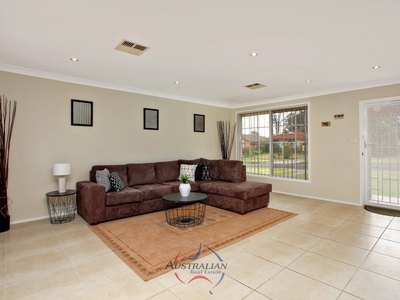 17 Milburn Street, Quakers Hill NSW 2763