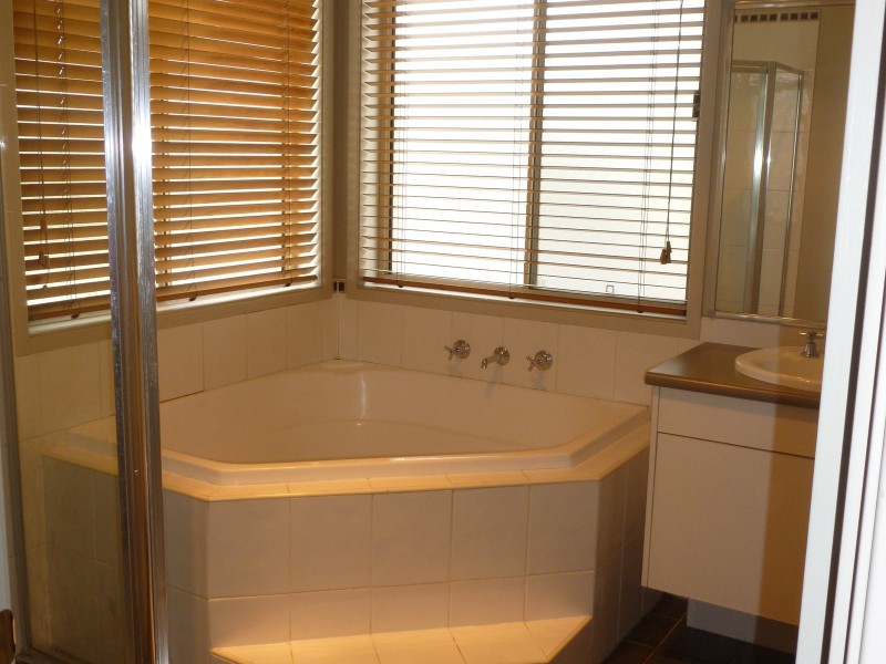 98 Trevor Toms Drive, Acacia Gardens NSW 2763