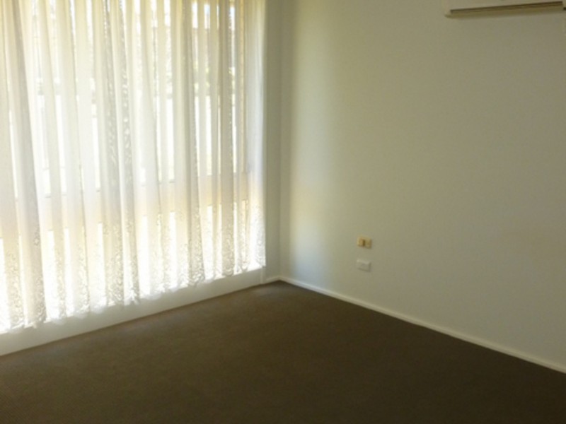 15 Manorhouse Boulevarde, Quakers Hill NSW 2763