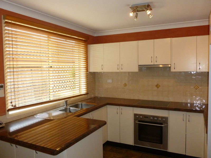 2/18 Refalo Place, Quakers Hill NSW 2763