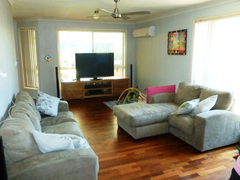 38 Unicombe Crescent, Oakhurst NSW 2761