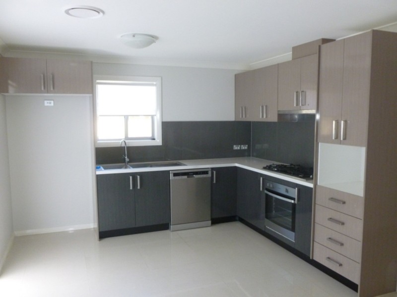 8/18 Ramona Street, Quakers Hill NSW 2763