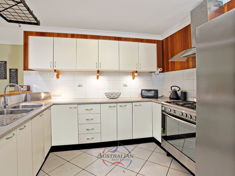 6 Scotney Place, Quakers Hill NSW 2763