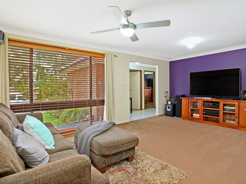 30 Goddard Crescent, Quakers Hill NSW 2763