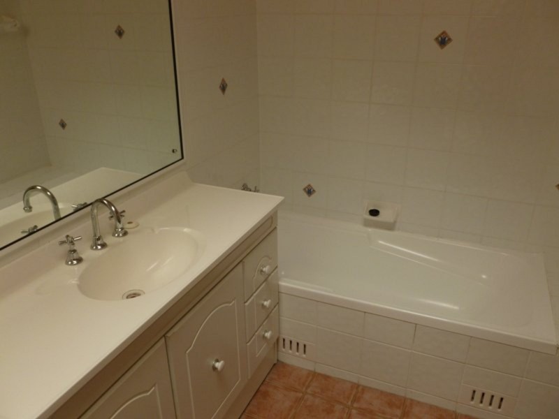 2/19 Torrance Crescent, Quakers Hill NSW 2763