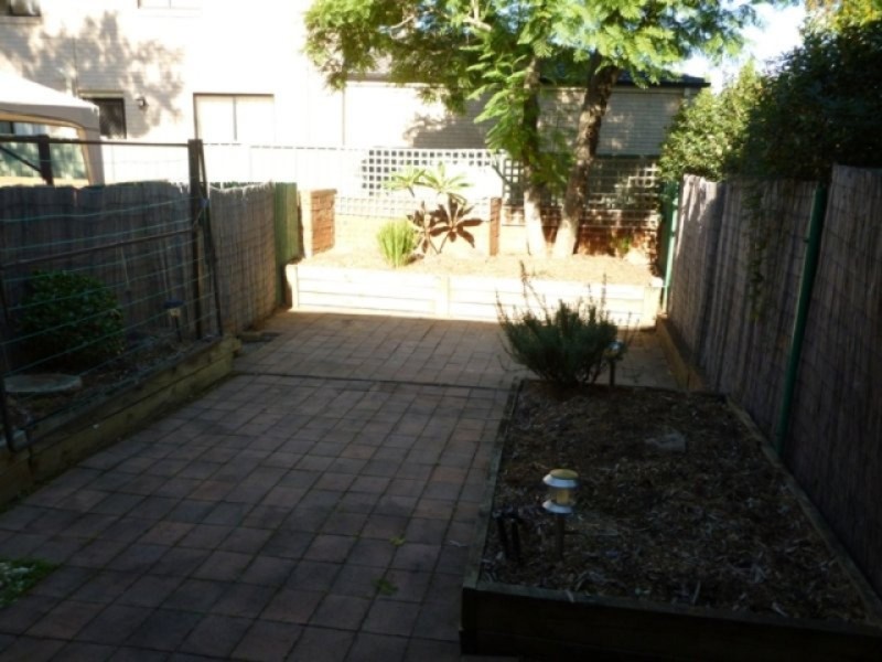 2/19 Torrance Crescent, Quakers Hill NSW 2763