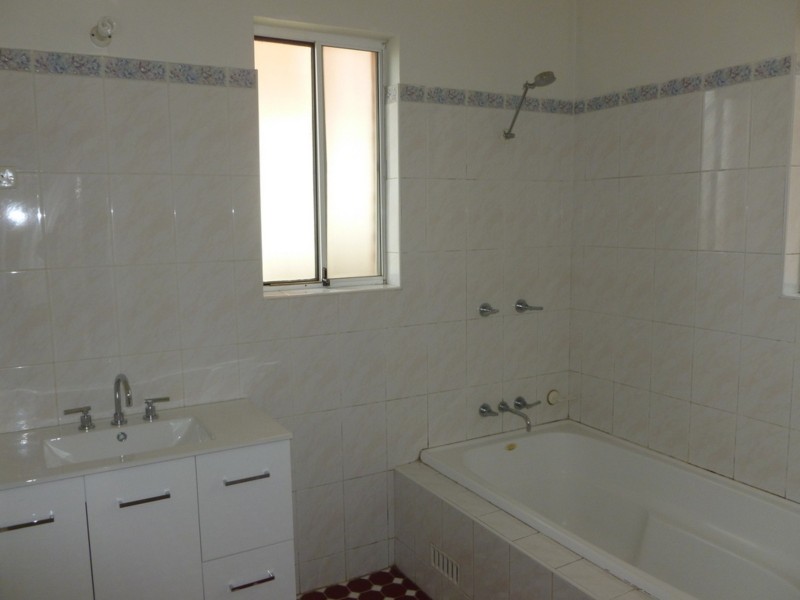 1 Kashmir Avenue, Quakers Hill NSW 2763