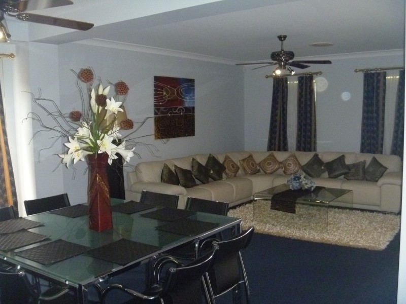 9 Tanzanite St, Quakers Hill NSW 2763