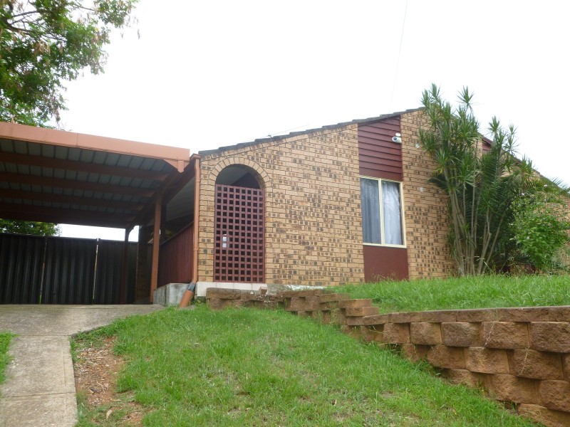 11 Bombala Crescent, Quakers Hill NSW 2763