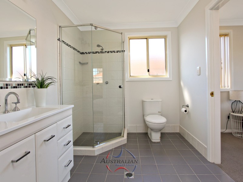 35 Glover Avenue, Quakers Hill NSW 2763