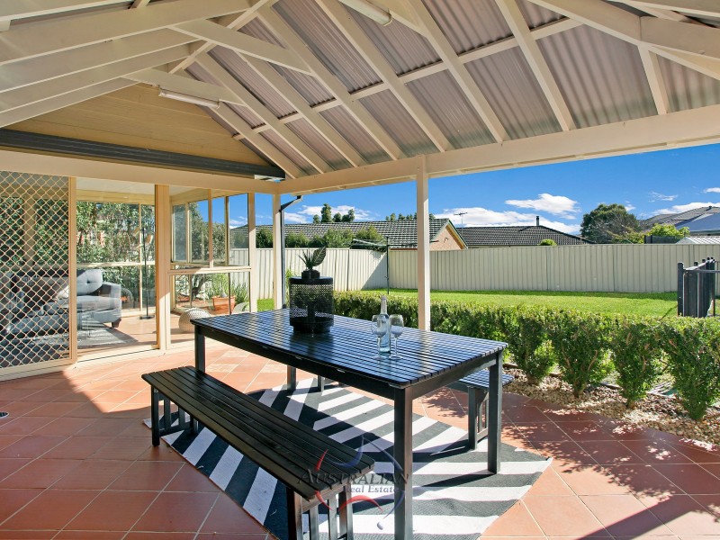 35 Glover Avenue, Quakers Hill NSW 2763