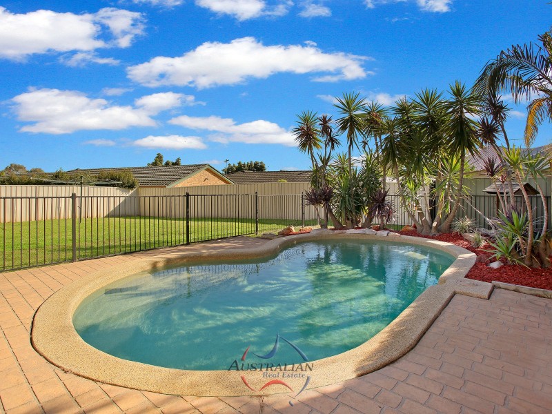 35 Glover Avenue, Quakers Hill NSW 2763