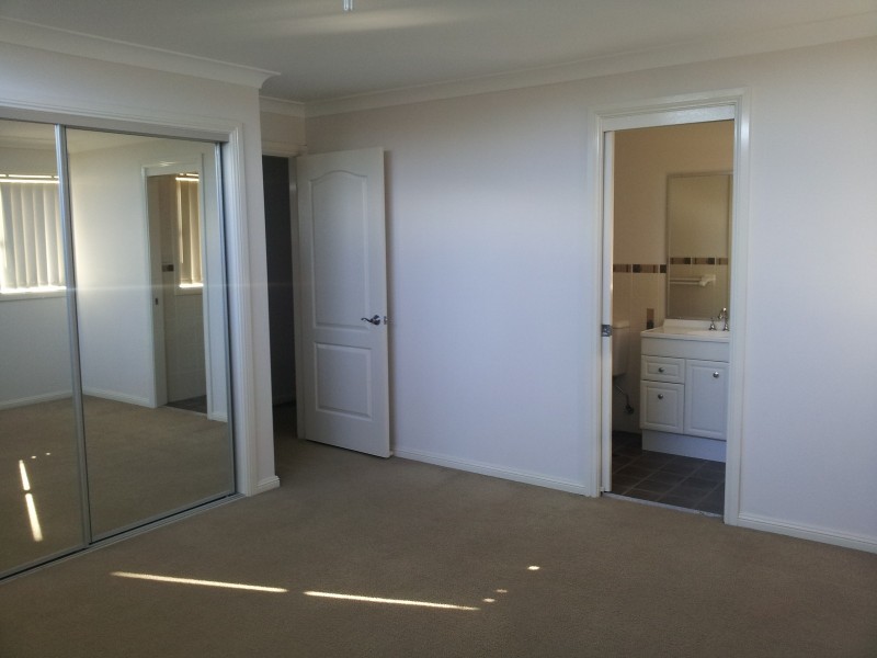 61 Farnham Road, Quakers Hill NSW 2763