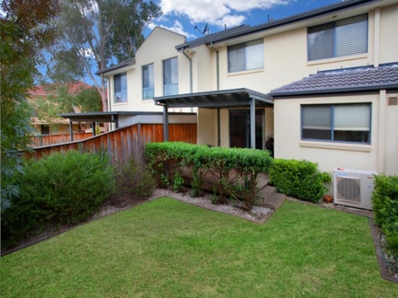 15 Tree Top Circuit, Quakers Hill NSW 2763