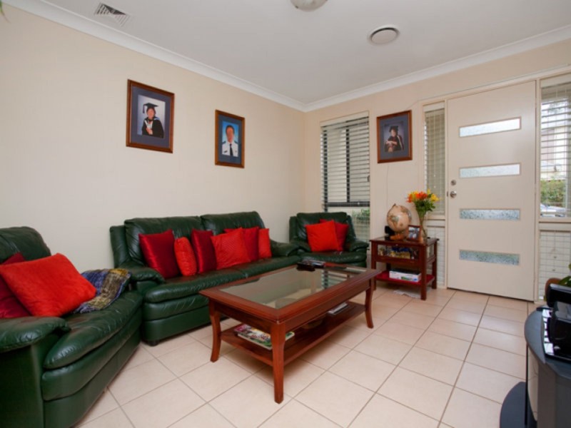 15 Tree Top Circuit, Quakers Hill NSW 2763