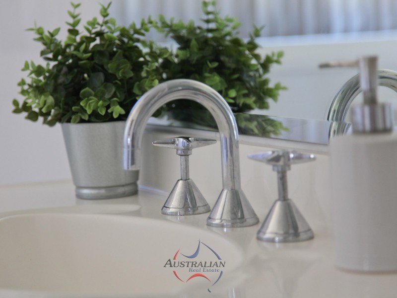 4 Peony Place, Quakers Hill NSW 2763