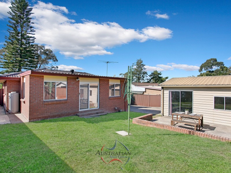 4 Louise Street, Dean Park NSW 2761
