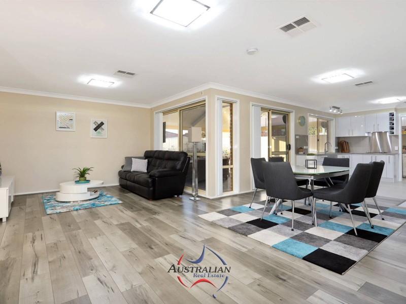 17 Catania Avenue, Quakers Hill NSW 2763