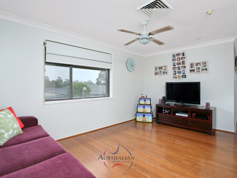 4 Fry Place, Quakers Hill NSW 2763