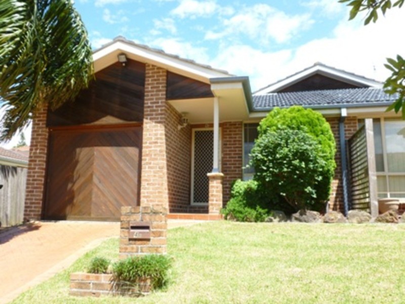 4B Rutledge Crescent, Quakers Hill NSW 2763