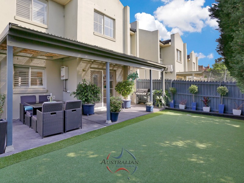 18/6 Blossom Place, Quakers Hill NSW 2763