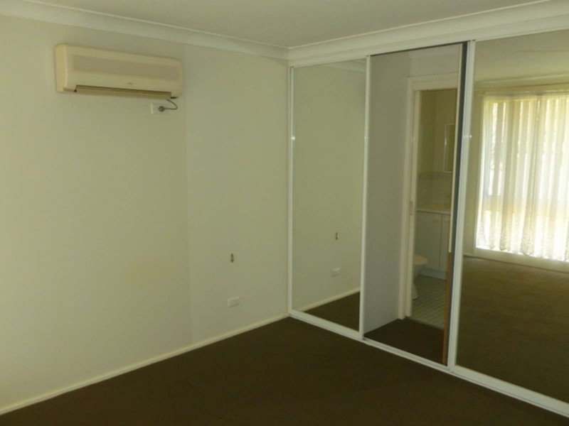 15 Manorhouse Boulevarde, Quakers Hill NSW 2763