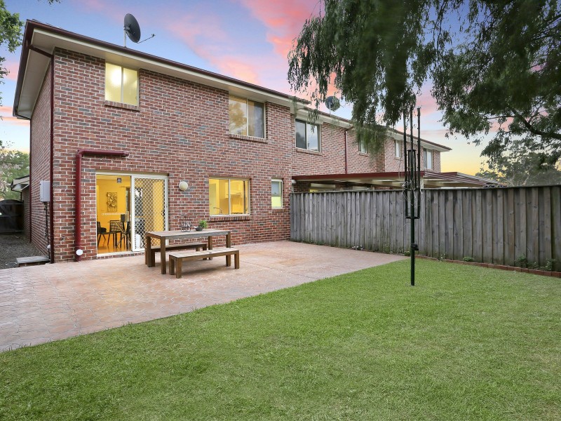 42 Highfield Road, Quakers Hill NSW 2763