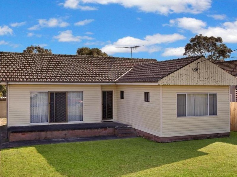 6 Woods Street, Riverstone NSW 2765