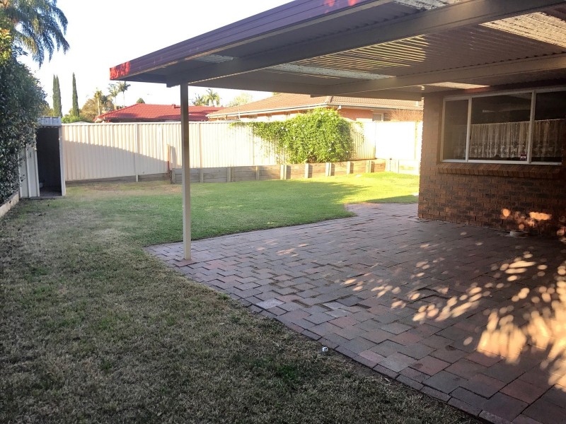 4 Goddard Crescent, Quakers Hill NSW 2763