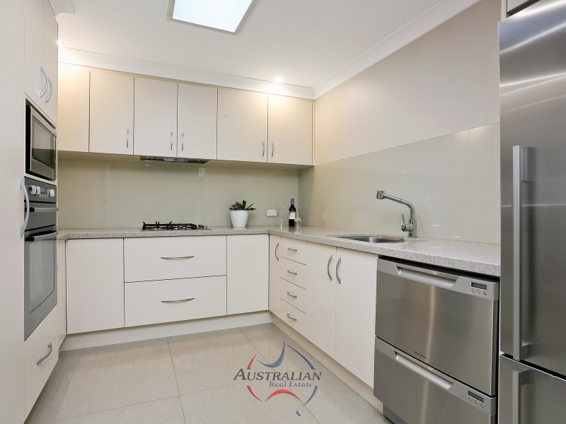 4a Rutledge Crescent, Quakers Hill NSW 2763