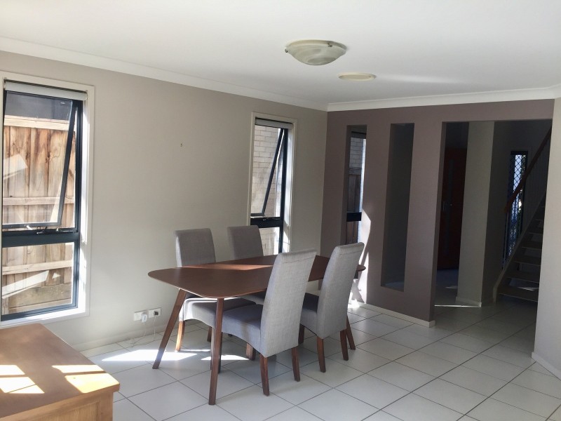 73 Tree Top Circuit, Quakers Hill NSW 2763